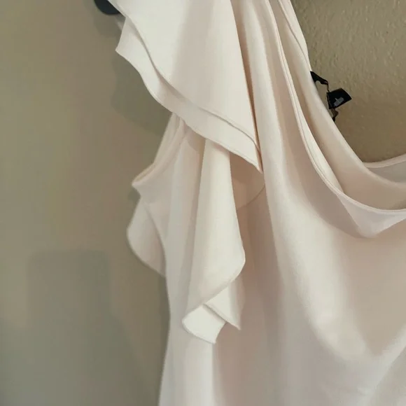 Chic Off-Shoulder Ruffle Top - Picture 2 of 4